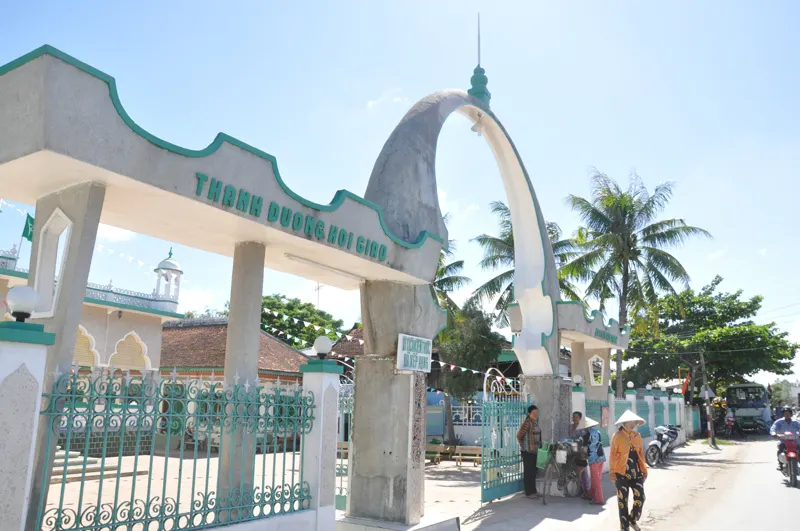 Thánh đường Mubarak và cộng đồng người Chăm ở Châu Giang